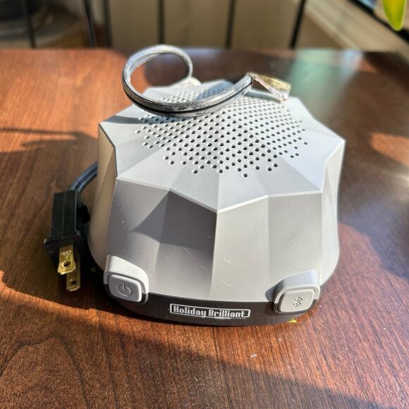 Holiday Brilliant Rhythm of Lights Music Box - Picture 5 of 9